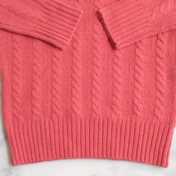 NWT. The Limited Wool/Angora/cashmere V-Neck crochet sweater w/knitted patterns. - Picture 4 of 4